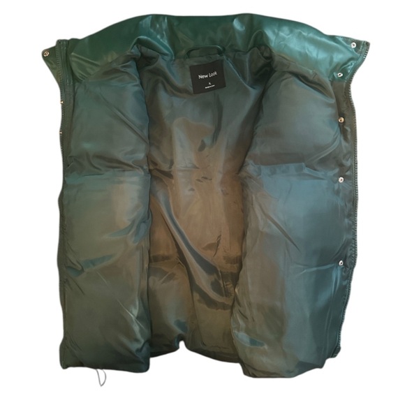 NEW LOOK hunter green puff vest zipper closure // XL - Picture 2 of 6